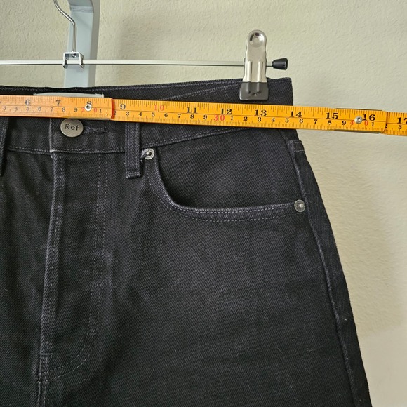 REFORMATION JEANS Dixie High Rise Black Wash Pull-On Raw Hem Jean Shorts Sz 26 - Picture 11 of 13